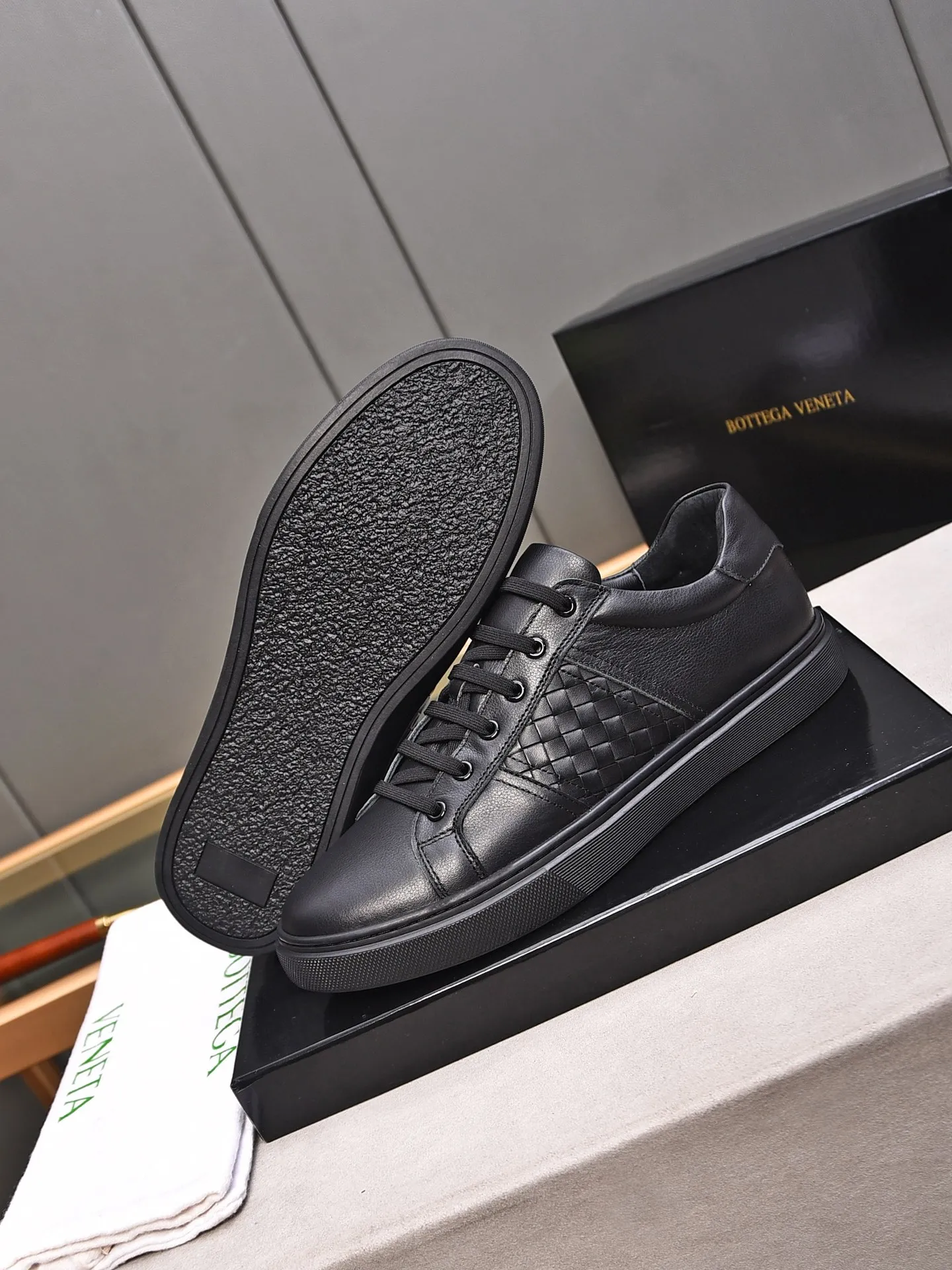 Men's shoes 💰480 [Lace-up series] BOTTEG* VENET* - high-end boutique Size: 38-44 (45 customized) BV new product, first-layer cowhide artificially woven classic style and contemporary fashion temperament harmoniously blend, rubber soles are light and flexible, water-dyed cowhide pads! [Taobao, Tmall, and live streaming are the first choices]